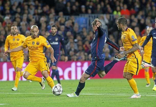 First leg of 1 4 Champions League 2015 2016 match between FC Barcelona Barca and Atletico Madrid. In this picture, Fernando Torres scores his goal. xFRANCESCxADELANTADOx 