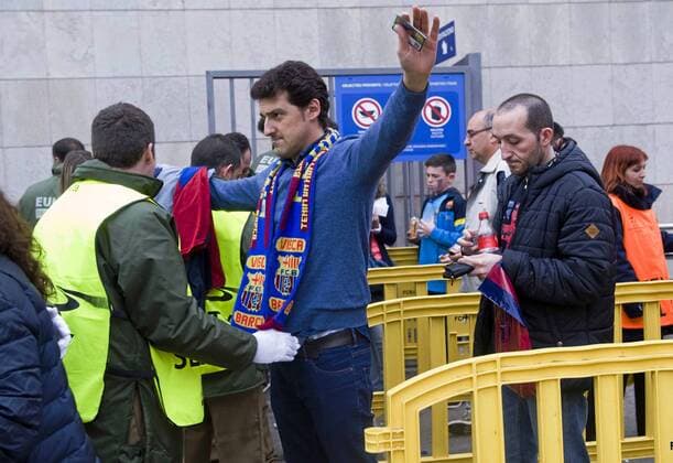 First leg of 1 4 Champions League 2015 2016 match between FC Barcelona Barca and Atletico Madrid. In this picture, protective measures. xPACOxLARGOx 