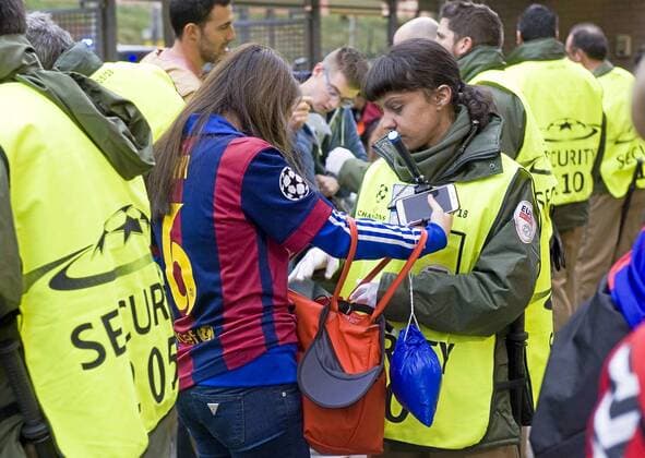 First leg of 1 4 Champions League 2015 2016 match between FC Barcelona Barca and Atletico Madrid. In this picture, protective measures. xPACOxLARGOx 