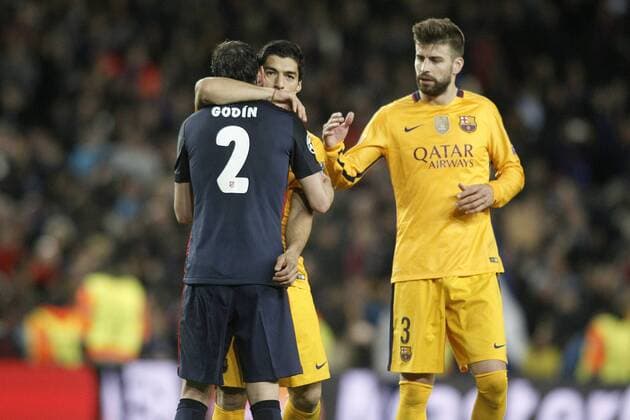 FC Barcelona Barca s Luis Suarez (c) and Gerard Pique (r) and Atletico de Madrid s Diego Godin during Champions League 2015 2016 match. April 5,2016.  (20160405186)