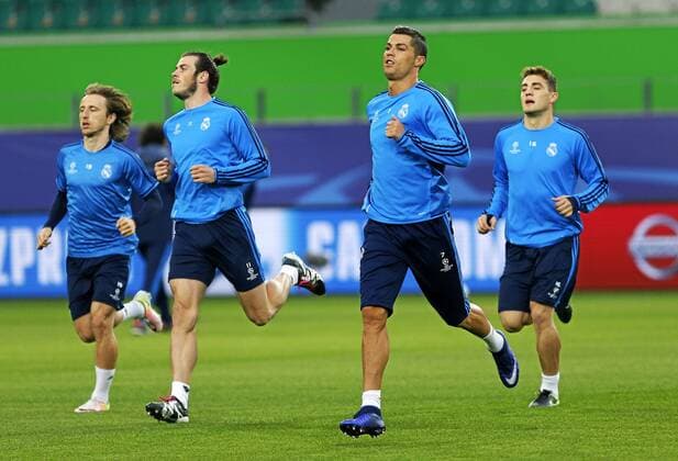 Fußball, Champions League, Training Real Madrid in Wolfsburg Real Madrid training session before Champions League 2015 2016. In this picture, Modric, Cristiano Ronaldo, Kroos and Gareth Bale. xPabloxGarciax 