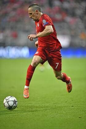 Franck Ribery FC Bayern München am Ball FC Bayern München FCB vs Benfica Lissabon UEFA Champions-League CL Viertelfinale Hinspiel Saison 2015 2016 München Allianz Arena 05.04.2016 FC Bayern München FCB vs Benfica Lissabon