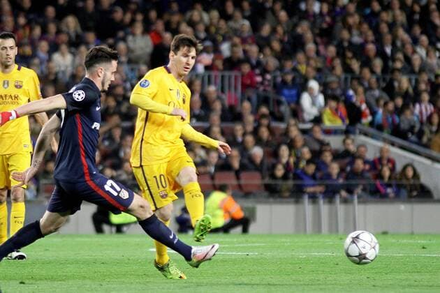 05.04.2016 Nou Camp, Barcelona, Spain. Uefa Champions League Quarter-finals 1st leg. FC Barcelona Barca against Atletico de Madrid. Messi challenged by & xd1;iguez xAngelxBoludax  ActionPlus11725351