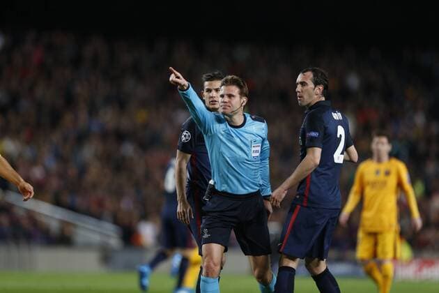 Felix Brych (Referee), APRIL 5, 2016 - Football Soccer : UEFA Champions League Quarter-finals 1st leg match between FC Barcelona Barca 2-1 Atletico de Madrid at Camp Nou stadium in Barcelona, Spain. Noxthirdxpartyxsales  (oqma018786)