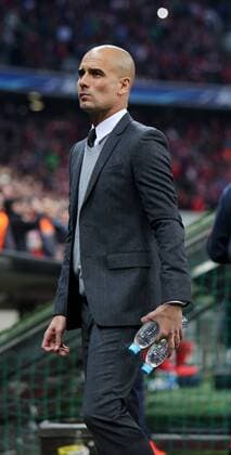 München Fußball Champions League Bayern München vs. Benfica Lissabon, Trainer Pep Guardiola (Bayern)