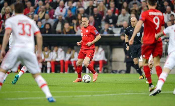 5. April 2016: Muenchen, Allianz Arena: Fussball UEFA Champions League, Viertelfinale: FC Bayern Muenchen - Benfica Lissabon: Muenchens Franck Ribery am Ball.