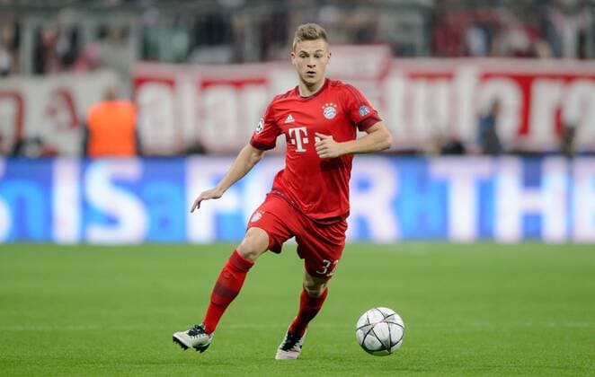5. April 2016: Muenchen, Allianz Arena: Fussball UEFA Champions League, Viertelfinale: FC Bayern Muenchen - Benfica Lissabon: Muenchens Joshua Kimmich am Ball.