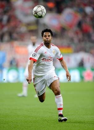5. April 2016: Muenchen, Allianz Arena: Fussball UEFA Champions League, Viertelfinale: FC Bayern Muenchen - Benfica Lissabon: Lissabons Eliseu am Ball.