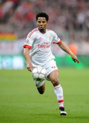 5. April 2016: Muenchen, Allianz Arena: Fussball UEFA Champions League, Viertelfinale: FC Bayern Muenchen - Benfica Lissabon: Lissabons Eliseu am Ball.