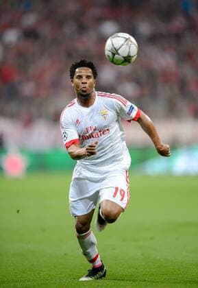 5. April 2016: Muenchen, Allianz Arena: Fussball UEFA Champions League, Viertelfinale: FC Bayern Muenchen - Benfica Lissabon: Lissabons Eliseu am Ball.