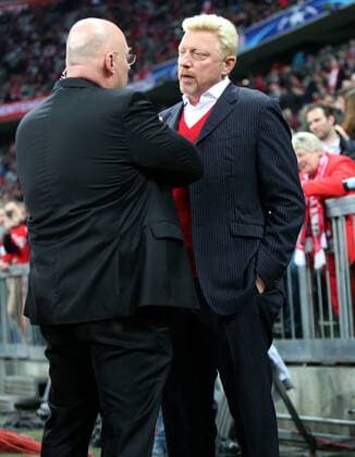 München Fußball Champions League Bayern München vs. Benfica Lissabon, Boris Becker (rechts)