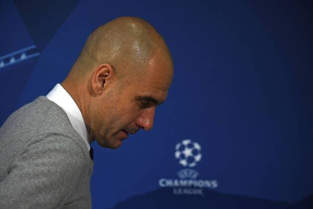 05.04.2016, Fussball Championsleague 2015 2016, Viertelfinale Hinspiel, FC Bayern München - Benfica Lissabon, in der Allianzarena München. Pressekonferenz nach dem Spiel: Trainer Pep Guardiola (FC Bayern München) nachdenklich. 