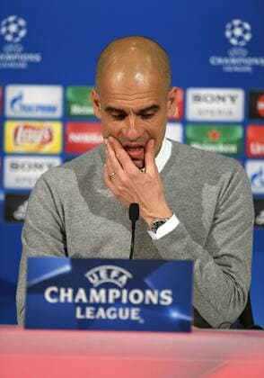05.04.2016, Fussball Championsleague 2015 2016, Viertelfinale Hinspiel, FC Bayern München - Benfica Lissabon, in der Allianzarena München. Pressekonferenz nach dem Spiel: Trainer Pep Guardiola (FC Bayern München) nachdenklich. 