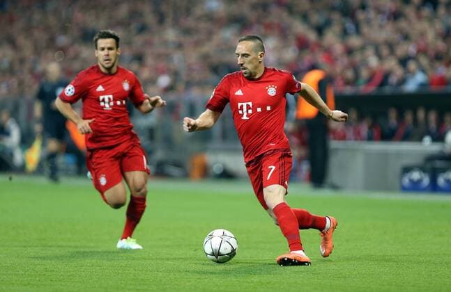 FC Bayern München - Benfica Lissabon Deutschland, München, 05.04.2016, Fussball, UEFA Champions League, Saison 2015 2016, Viertelfinale, Hinspiel, FC Bayern München - Benfica Lissabon (1:0): v.l. Juan Bernat, Franck Ribery (beide FC Bayern München).