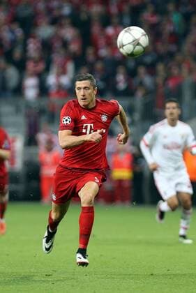FC Bayern München - Benfica Lissabon Deutschland, München, 05.04.2016, Fussball, UEFA Champions League, Saison 2015 2016, Viertelfinale, Hinspiel, FC Bayern München - Benfica Lissabon (1:0): Robert Lewandowski (FC Bayern München).