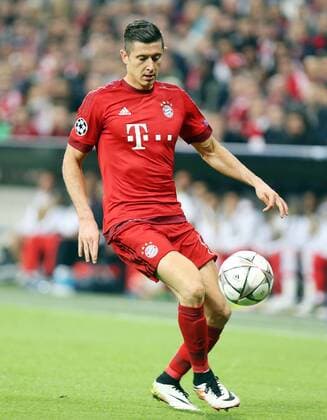 FC Bayern München - Benfica Lissabon Deutschland, München, 05.04.2016, Fussball, UEFA Champions League, Saison 2015 2016, Viertelfinale, Hinspiel, FC Bayern München - Benfica Lissabon (1:0): Robert Lewandowski (FC Bayern München).