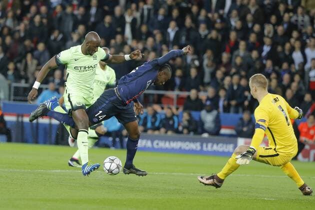 Blaise Matuidi (psg), Eliaquim Mangala (Manchester City FC) faute, Joe Hart (Manchester City FC) FOOTBALL : Paris St. Germain (PSG) vs Manchester City - Champions League - 06 04 2016 StephaneAllamanx 