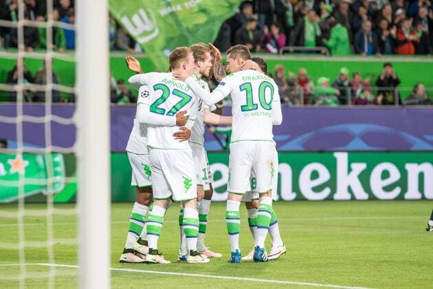 Wolfsburg Maximilian Arnold (VfL Wolfsburg 27), Andre Schuerrle (VfL Wolfsburg 17) und Julian Draxler (VfL Wolfsburg 10) beim Torjubel nach dem Treffer zum 2:0 beim Champions League Viertelfinal Hinspiel zwischen dem VfL Wolfsburg und Real Madrid am 06.04.2016, Copyright: Schuelerx xEibnerx-xPressefoto EP_JSE
