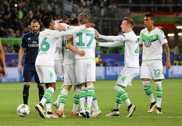 Bruno Henrique Pinto, Ricardo Rodriguez 1:0, Andre Schürrle, Maximilian Arnold Freude Emotion jubelnd Jubel nach 1:0 Fußball Fussball UEFA Championsleague Herren Viertelfinale Saison 2015 2016 06.04.2016 VfL Wolfsburg vs. Real Madrid