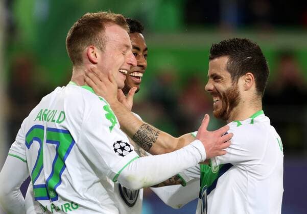 Maximilian Arnold 2:0, Bruno Henrique Pinto, Vieirinha Freude Emotion jubelnd Jubel nach 2:0 Fußball Fussball UEFA Championsleague Herren Viertelfinale Saison 2015 2016 06.04.2016 VfL Wolfsburg vs. Real Madrid