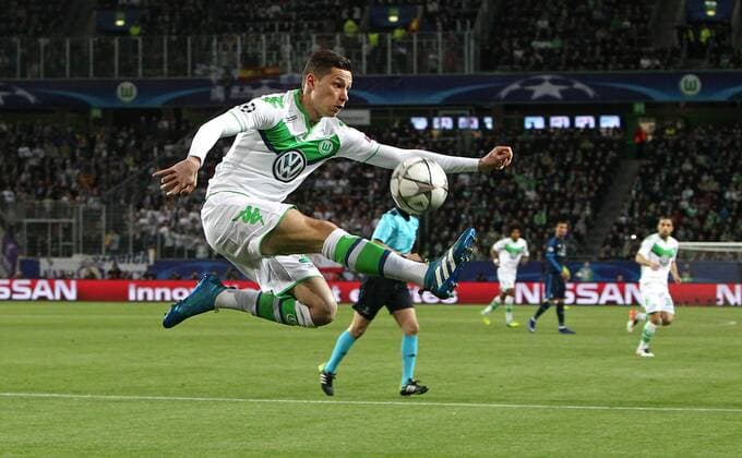 06.04.2016, Fussball UEFA Champions League 2015 2016, Viertelfinale, Hinspiel, VfL Wolfsburg - Real Madrid, in der Volkswagen Arena, Wolfsburg. Julian Draxler (Wolfsburg) 