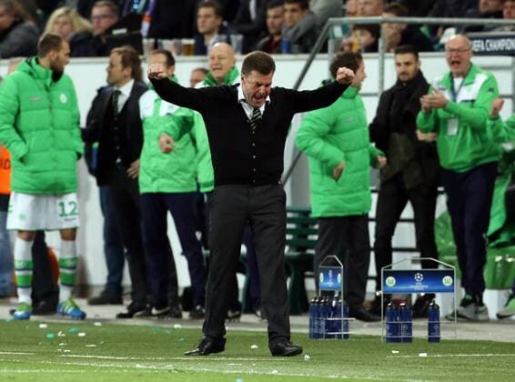 Trainer Dieter Hecking Fäuste ballend Freude Emotion jubelnd Jubel nach Spielende Fußball Fussball UEFA Championsleague Herren Viertelfinale Saison 2015 2016 06.04.2016 VfL Wolfsburg vs. Real Madrid