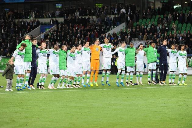 Fußball Champions League Viertelfinale VfL Wolfsburg - Real Madrid am 06.04.2016 in der Volkswagen-Arena in Wolfsburg Die Wolfsburger Spieler freuen sich über den Sieg Foto: Osnapix TT