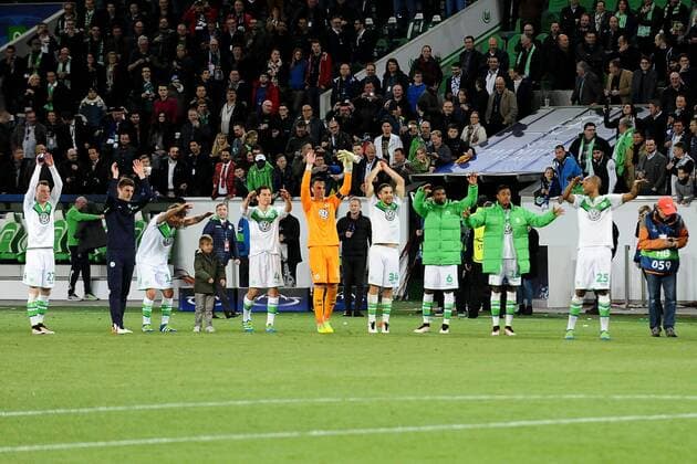 Fußball Champions League Viertelfinale VfL Wolfsburg - Real Madrid am 06.04.2016 in der Volkswagen-Arena in Wolfsburg Die Wolfsburger Spieler freuen sich über den Sieg Foto: Osnapix TT