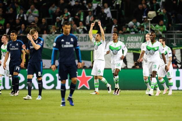 Torjubel - Torschütze Ricardo Rodriguez (VfL Wolfsburg) trifft per Elfmeter zum 1-0 - Champions League Viertelfinale Saison 2015-2016 VfL Wolfsburg vs. Real Madrid in der Volkswagen Arena in Wolfsburg - Aktion,Deutschland, Fussball, Mann,Männer,06.04.2016