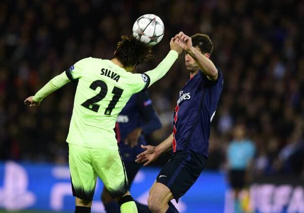 David Silva ( Manchester city ) - Thiago Motta ( PSG ) FOOTBALL : Paris St. Germain (PSG) vs Manchester City - Champions League - Paris - 06 04 2016 FedericoPestellinix 
