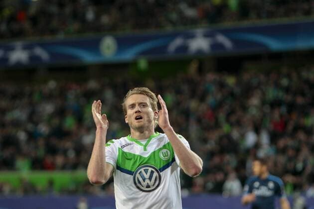 Fußball, UEFA Champions League, VfL Wolfsburg - Real Madrid CF; Andre Schürrle (Wolfsburg, 17) Portrait, Porträt, Einzelbild enttäuscht, frustriert, niedergeschlagen Enttäuschung, Frust, disappointed. xtgx