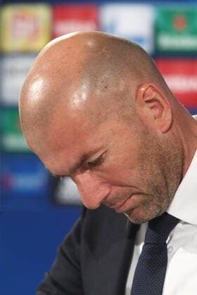 Zinedine Zidane (Trainer Real), bei der Pressekonferenz VfL Wolfsburg - Real Madrid CF Champions League 2015 2016, Viertelfinale, Hinspiel, Fussball, men, Maenner, Herren, soccer, Ergebnis, result Wolfsburg, 6.4.2016