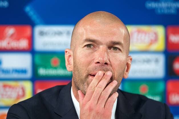 Fussball Wolfsburg 06.04.2016 Champions League Viertelfinale Hinspiel VFL Wolfsburg - Real Madrid Zinedine Zidane (Real Madrid, Trainer) Pressekonferenz