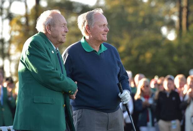 Honorary starters Jack Nicklaus and Ar­nold Pal­mer stand on the first tee box at the 2016 Masters Tournament at Augusta National in Augusta, Georgia on April 7, 2016.  AUG20160407110 KEVINxDIETSCH