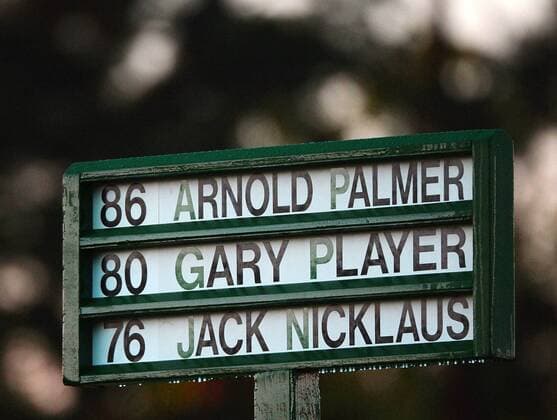 Honorary starters Jack Nicklaus, Ar­nold Pal­mer and Gary Player have there names on a sign at the first tee box at the 2016 Masters Tournament at Augusta National in Augusta, Georgia on April 7, 2016.  MAS20160407132 KEVINxDIETSCH