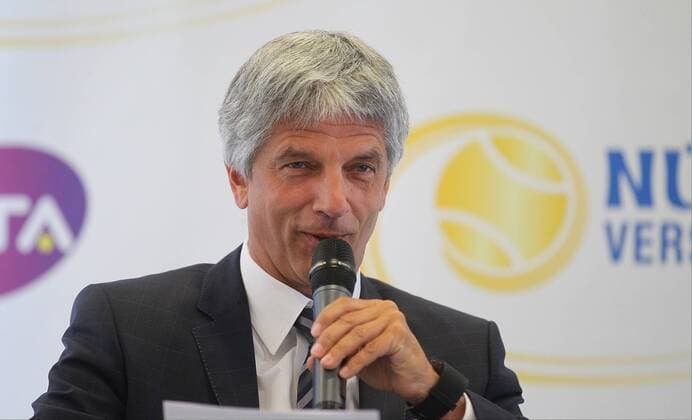 08.04.2016 - Tennis - Nürnberger Versicherungs Cup 2016 - WTA Tennis Damen Women - Damen - Pressekonferenz - JüRa - Dr. Armin Zitzmann (Vorstandsvorsitzender Nürnberger Versicherungsgruppe)