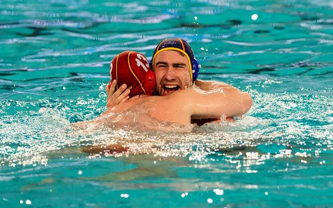 Team ESP cheers for Olympic qualification FINA Men s Water polo Wasserball Olympic Games Olympische Spiele Olympia OS Qualifications Tournament 2016 quarter final Canada CAN (White) Vs Spain ESP (Blue) Trieste, Italy - Swimming Pool Nationalteam Länderspiel GiorgioxScala
