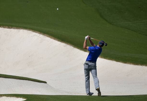 Jordan Spieth hits his second shot on the 8th hole in the second round of the 2016 Masters Tournament at Augusta National in Augusta, Georgia on April 8, 2016.  MAS20160408153 KEVINxDIETSCH