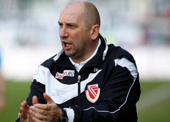 Muenster Trainer Vasile Miriuta FC Energie Cottbus Preussen Muenster vs FC Energie Cottbus am 09.04.2016 im Preussenstadion Muenster 3.FBL, 33. Spieltag , Fussball, Copyright: FSA xEibner-Pressefoto EP_usl