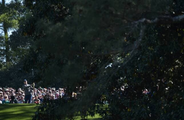 Jordan Spieth tees off on the 6th hole in the third round of the 2016 Masters Tournament at Augusta National in Augusta, Georgia on April 9, 2016.  MAS20160409145 KEVINxDIETSCH