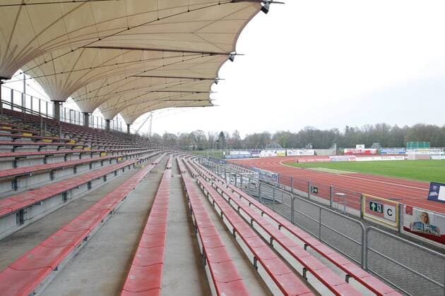 Fußball, Stadiongeschichte VfB Oldenburg Fußball Regionalliga Nord Saison 2015 2016 28. Spieltag am Sonntag, 10. April 2016 im Marschweg-Stadion in Oldenburg: Marschweg-Stadion Übersicht Marschweg-Stadion Marschweg-Stadion Oldenburg