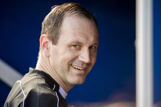 160410 Domaren Jonas Eriksson före fotbollsmatchen i Allsvenskan mellan Gefle och Djurgarden den 10 April 2016 i Gävle.  Copyright: SIMONxHASTEGRD BB160410BB181