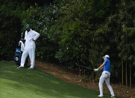 Jordan Spieth hits a pitch shot to the 4th green in the final round of the 2016 Masters Tournament at Augusta National in Augusta, Georgia on April 10, 2016.  MAS20160410113 KEVINxDIETSCH