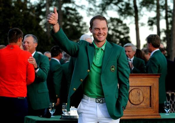 April 10, 2016 - Augusta, GA, USA - Masters champion Danny Willett smiles and gives the thumbs up after receiving his green jacket from 2015 champion Jordan Spieth on Sunday, April 10, 2016, at Augusta National Golf Club in Augusta, Ga. Masters final round - ZUMAm67_
