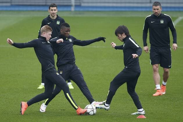 Kevin De Bruyne, Kelechi Iheanacho and David Silva of Manchester City during the UEFA Champions League training at the Etihad Campus. Photo credit should read: Philip Oldham Sportimage EDITORIAL USE ONLY. No use with unauthorised audio, video, data, fixture lists, club league logos or live services. Online in-match use limited to 120 images, no video emulation. No use in betting, games or single club league player publications.