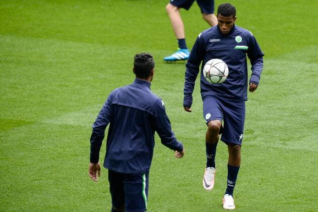Carlos Ascues (Wolfsburg, 6), Freisteller, Einzelbild, Aktion, Action, beim Abschlusstraining vor dem Viertelfinale gegen Real Madrid, xjgx