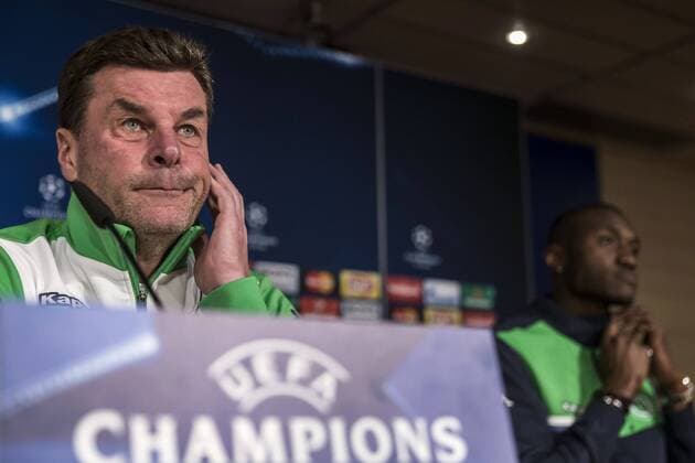 Fußball, Champions League, VfL Wolfsburg Pressekonferenz WfL Wolfsburg s head coach Dieter Hecking (L) and French player Josuha Guilavogui (R) attend a press conference PK Pressekonferenz at Santiago Bernabeu stadium, in Madrid, Spain, 11 April 2016. Real Madrid will face WfL Wolfsburg in a UEFA Champions League quarter final second leg soccer match on 12 April. WfL Wolfsburg presser !ACHTUNG: NUR REDAKTIONELLE NUTZUNG!  20160411-635959981032436966