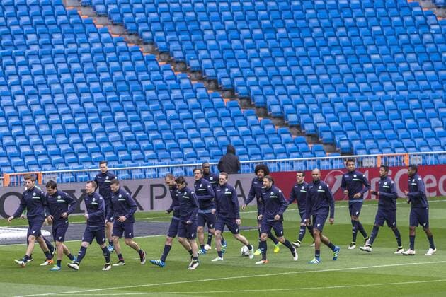 Wolfsburg players participate in a training session of the team prior to tomorrow s Champions League quarter final match before Real Madrid at Santiago Bernabeu stadium in Madrid, Spain, 11 April 2016. WOLFSBURG TRAINING SESSION !ACHTUNG: NUR REDAKTIONELLE NUTZUNG!  WOL004 20160411-635959996189868590