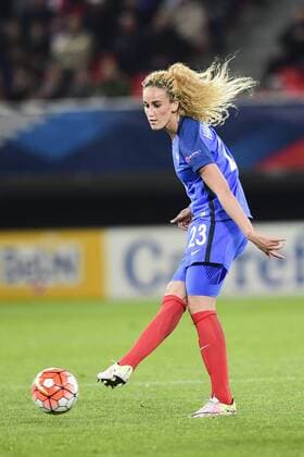 Kheira Hamraoui (France) FOOTBALL : France vs Ukraine - Match Qualificatif Euro2017 - 11 04 2016 JBAutissier Panoramic 
