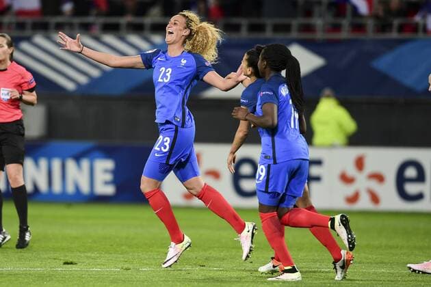 joie de Kheira Hamraoui (France) apres son but FOOTBALL : France vs Ukraine - Match Qualificatif Euro2017 - 11 04 2016 JBAutissier Panoramic 